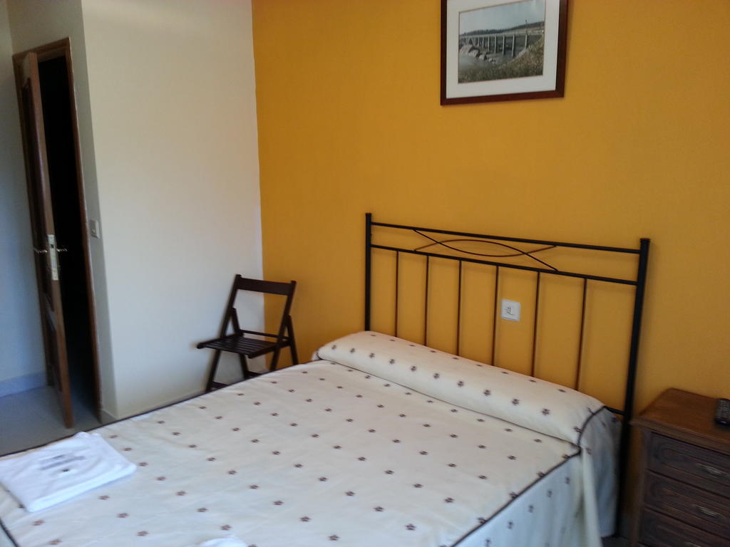 Hostal Atila Ricobayo Room photo